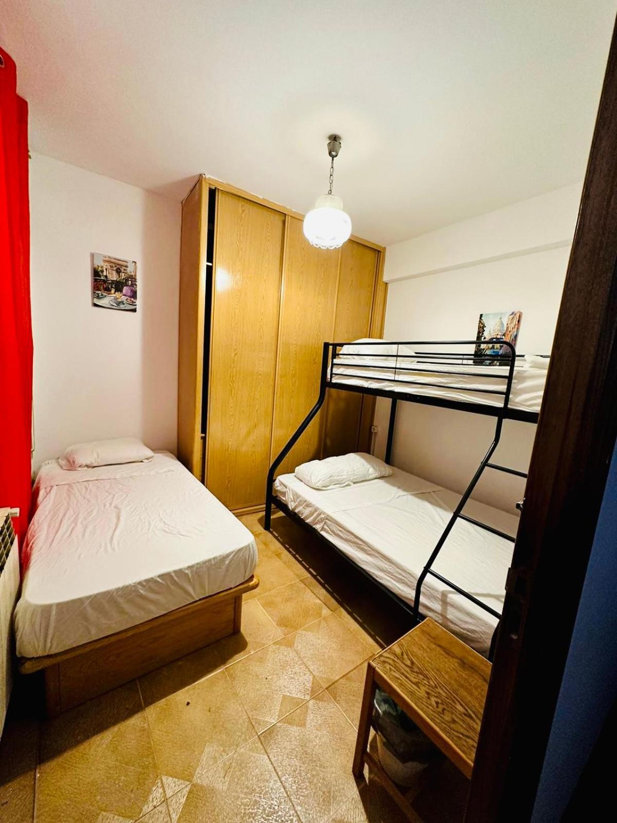 Punta Me Rooms In Madrid Downtown Exterior photo